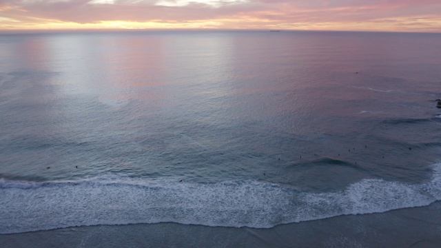 Красивое спокойное море.