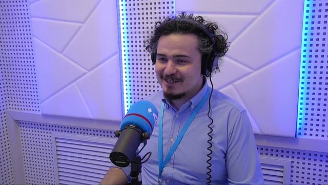 «Дуры мы дуры»: Мирнинский театр перезапускает старый спектакль