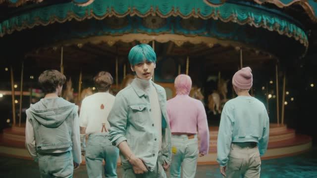 TXT-Blue hour