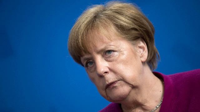 Меркель вмешалась в борьбу за власть не на стороне Украины