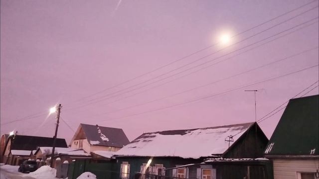 Фиолетово малиновое небо