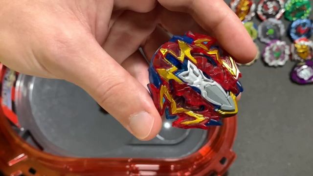 SALAMANDER SALTADOR VS TODOS BEYBLADE BURST TURBO SLINGSHOCK DA COLEÇÃO PETER PLAY