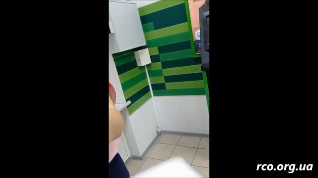 Истерички Приват банка боятся видео камер/ запрещают пользоваться терминалом под запись