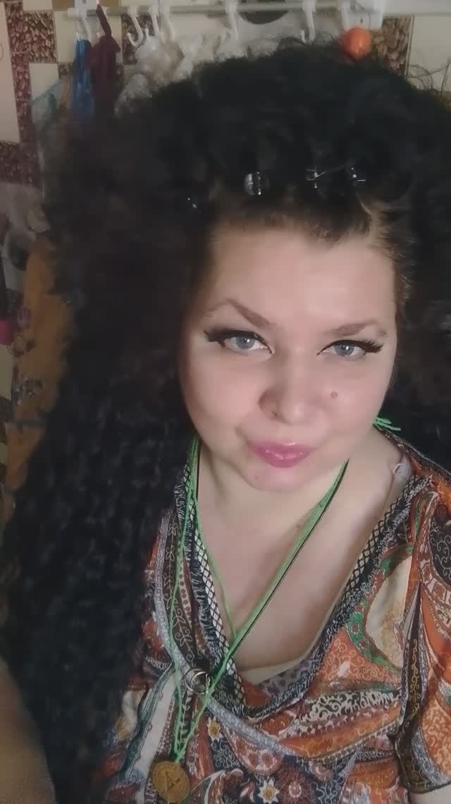 Расклад на три карты,гадаем на Таро. Работа, любовь, здоровье.