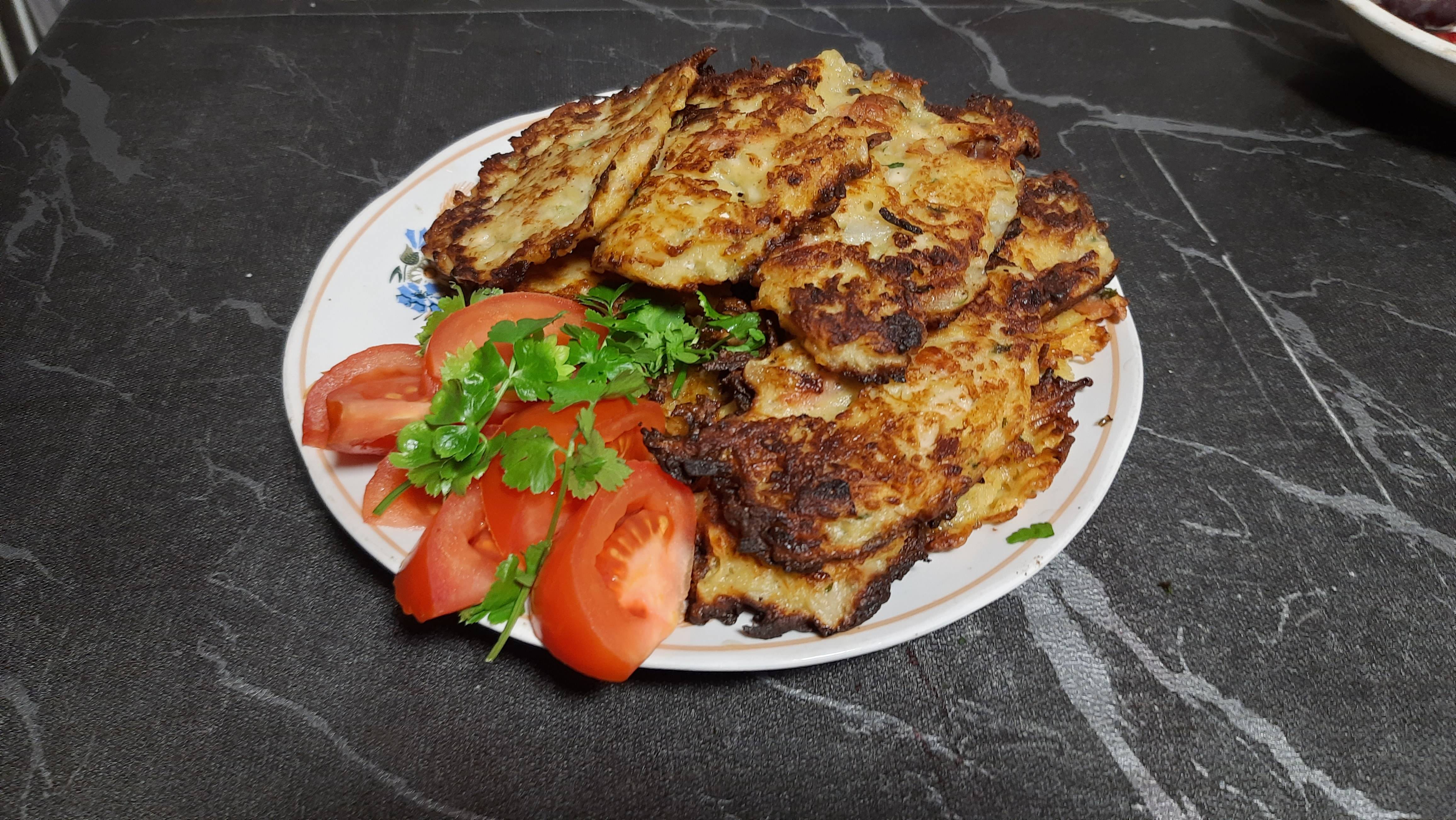 Драники с беконом и копчёным сыром