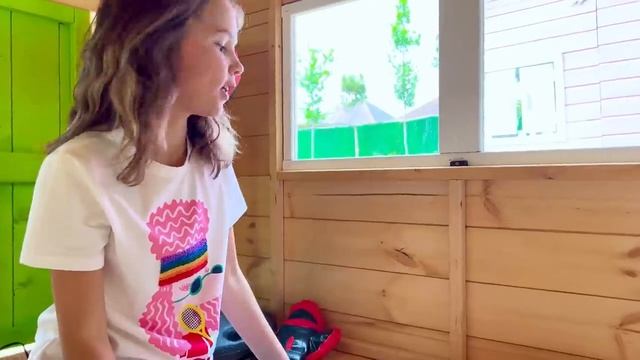 Miss Katy. Поменялись домиками