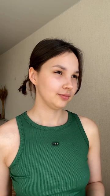 На кого похожа ? Надеюсь на Галь Гадот