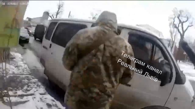 От ТЦК 🇺🇦😖👎 бегом, под машину 😮🏃🏻♂️🚙 и бегом-бегом!!! 😁