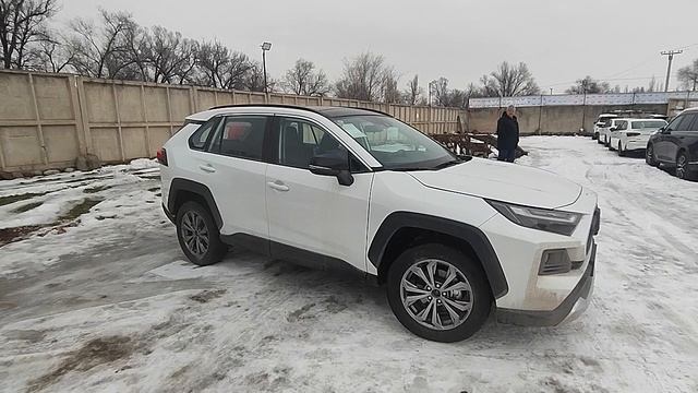 Toyota RAV4 4WD. Проверили, выкупили, отправили. Свой в Китае. Выкуп авто из Китая.