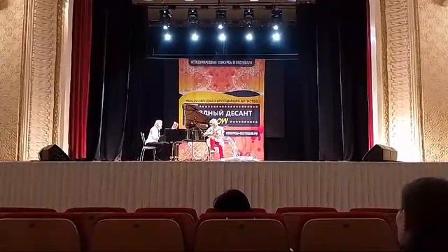 Бражникова Лиза, 11 лет, р. н. и. "Калинка", обр. Ю. Давидовича.mp4
