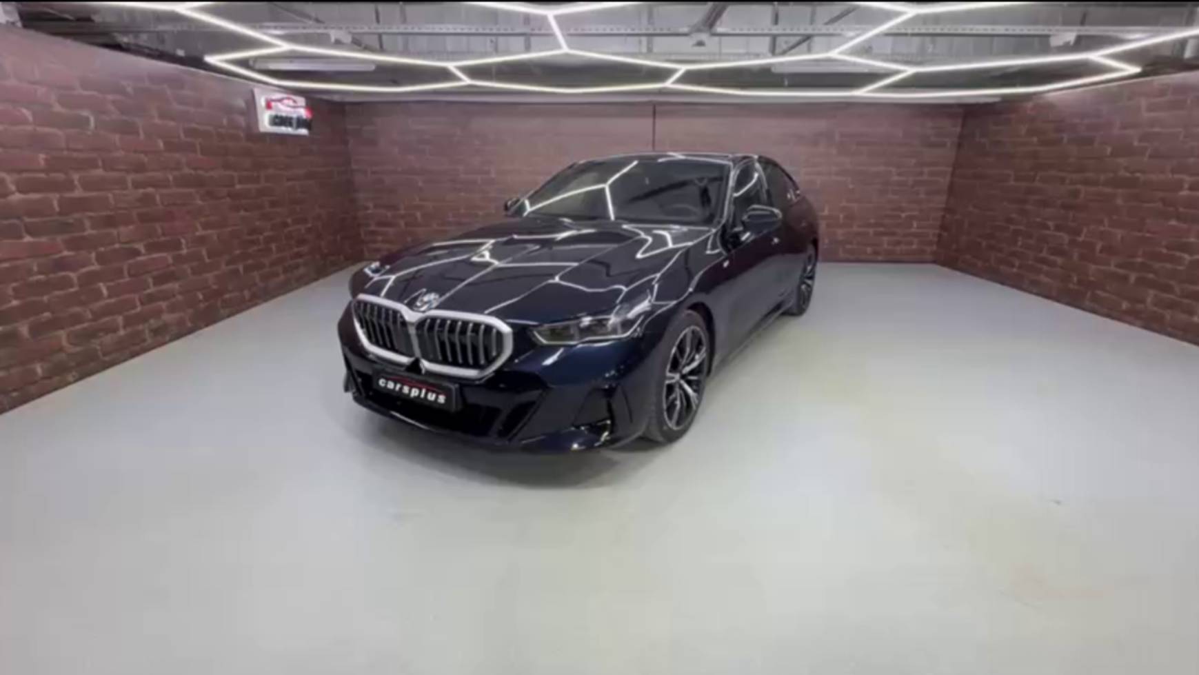 В наличии BMW 530i👇