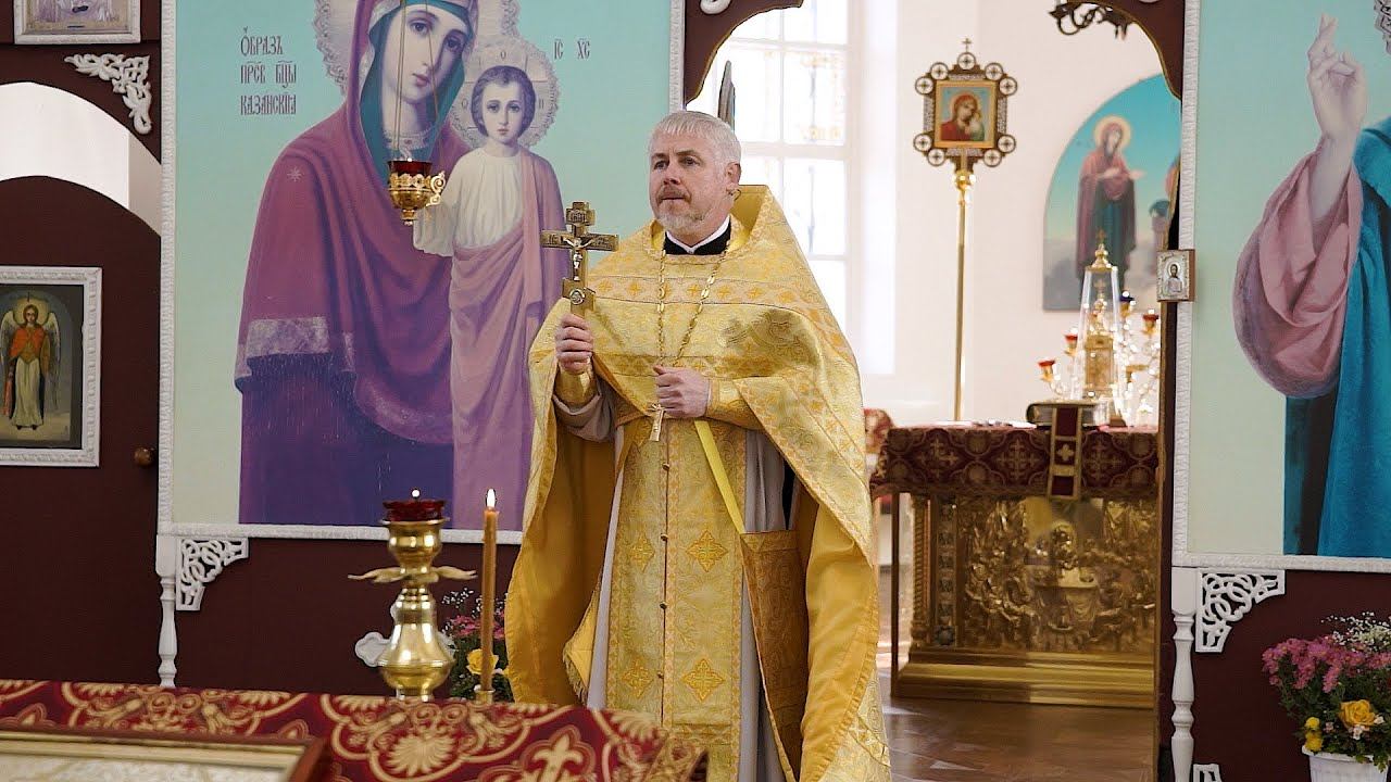 Бог благодарит человека. Плотник учит рыбака ловить рыбу.