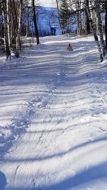 Катаюсь с горки 🎢