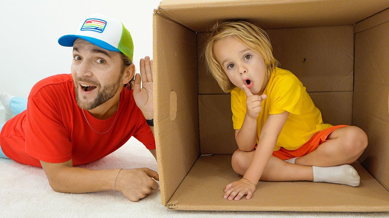 Влад и Ники. ПРЯТКИ в одном цвете с Крисом и друзьями! Видео для детей.