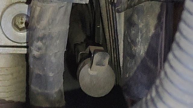 Haval F7x/4WD/2023 - Расположение трубки и крышечки щупа для РКПП GW7DCT1-A02 (двигатель GW4C20NT)