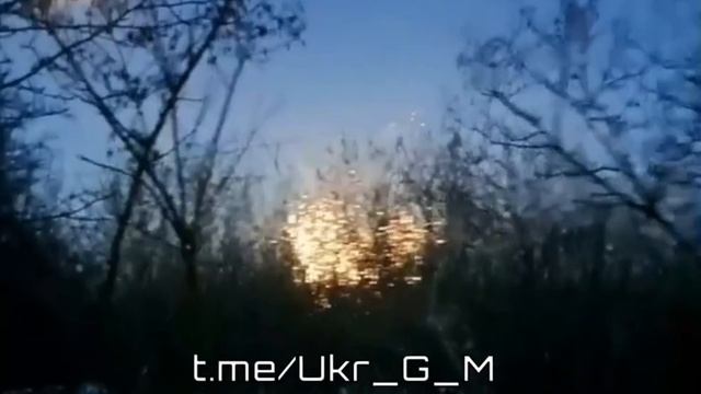 Расчеты РСЗО «Град» продолжают выжигать позиции противника 122-мм зажигательными неуправляемыми р...