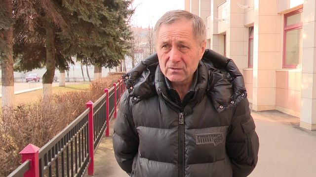 В реконструкции стадиона в Реутове задействованы более 40 рабочих 10.01.2025
