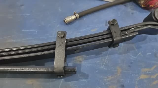 Арт. 534 Комплект восстановления и усиления рессор для Toyota Hilux 2005-2015 года выпуска.