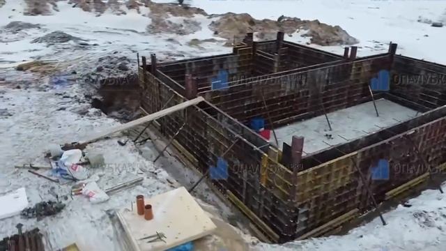 Мелкощитовая опалубка с высоты