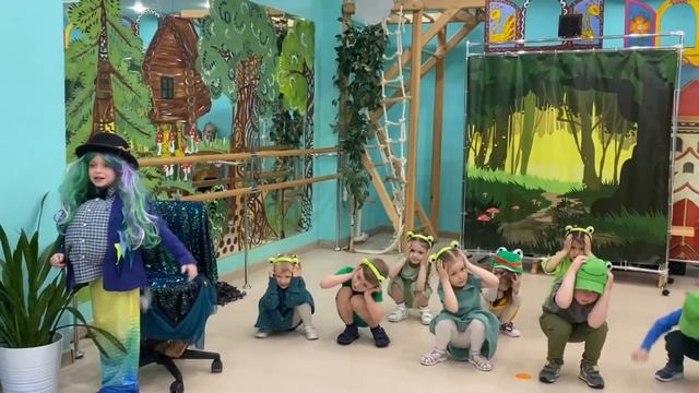 Выпускной спектакль сада «Летучий корабль» – сказка на сцене!