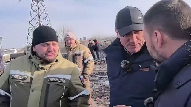 💦Прорыв водовода Дон — Донбасс 

На месте принято решение усилить группу специалистов сотрудниками