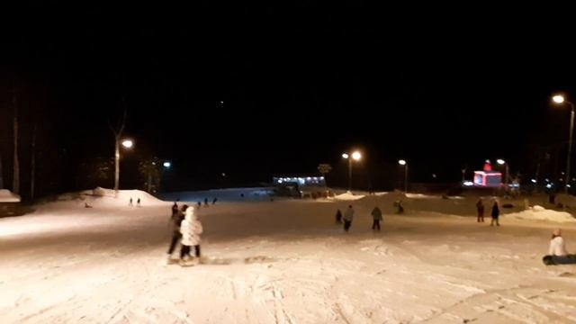 2019 янв 3 -- я, Дашка впервые на лыжах. И Тася