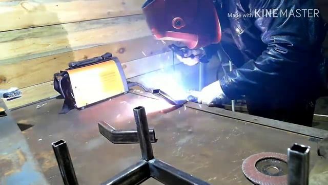 Кормушка для птиц своими руками. Поделка в детский сад._DIY bird feeder