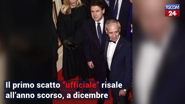 Le foto di Giuseppe Conte al mare con Olivia Paladino