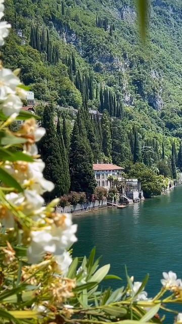 Beautiful views of Lake Como, Italy.  Прекрасные виды озера Комо, Италия.