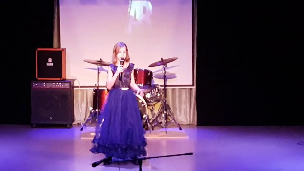 Это песня простая. Вика. Студия Арт Шоу.