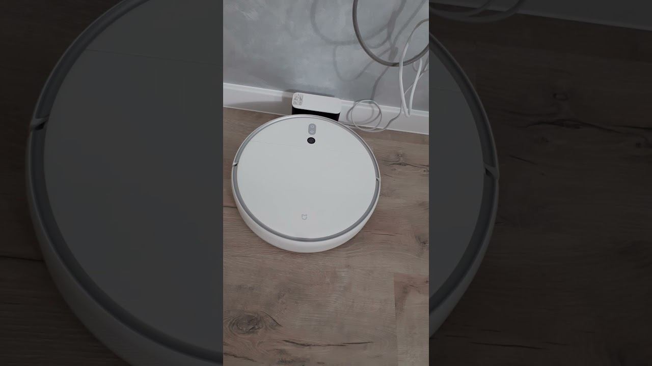 xiaomi mijia vacuum 2c . Едет назад , не находит базу, рисует карту за пределами помещений.