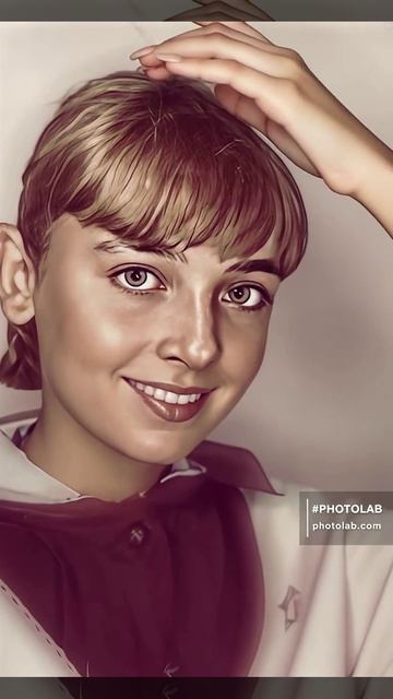 Ожившая фотография из нейросети. Я-ученица.
