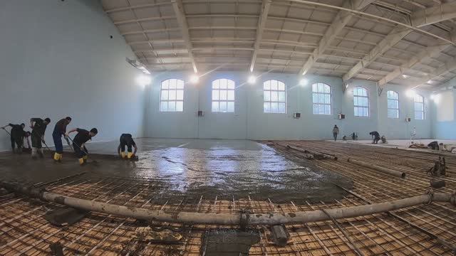 Бетонная плита пола с механизированной затиркой поверхности