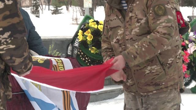 Прощание с героями