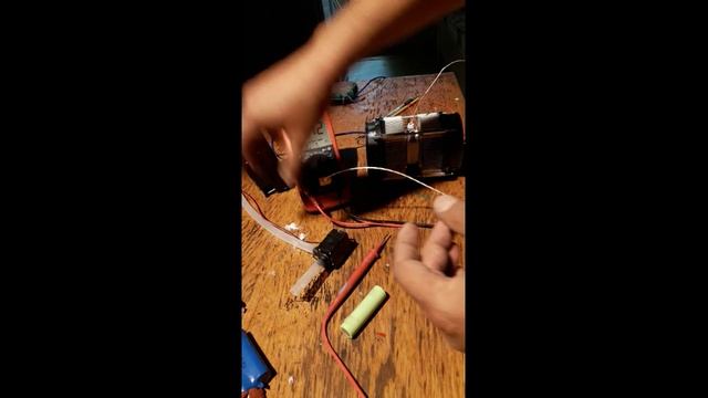 Хорошо работающий авто холодильник ,