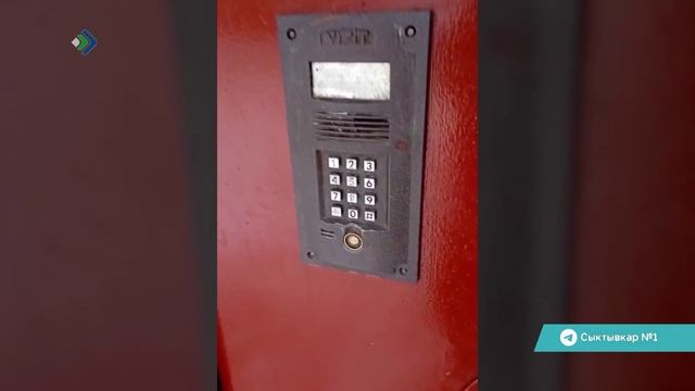 Один из домофонов дома №29 по проспекту Бумажников в Эжвинском районе Сыктывкара бьёт током