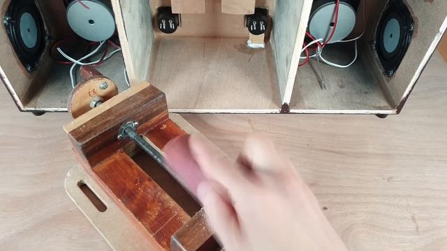 DIY- Portable Bluetooth Android Speaker 4X