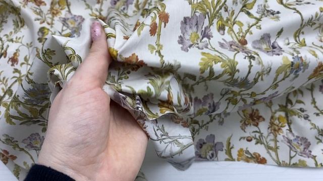 Батист бежевого цвета с принтом  веточки с цветами  14174
