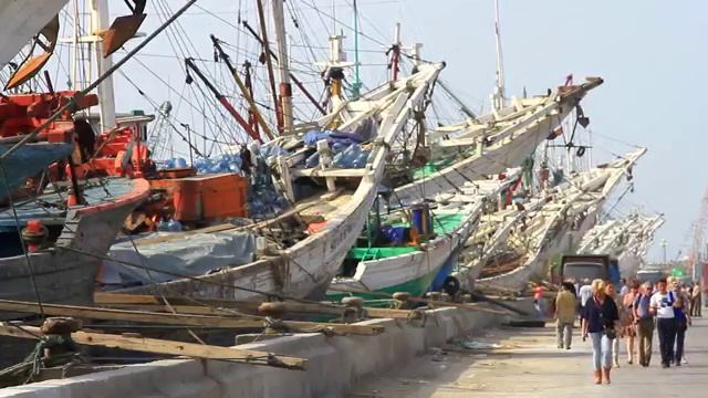 Unlock 2 R&W Unit 1 Destination Jakarta