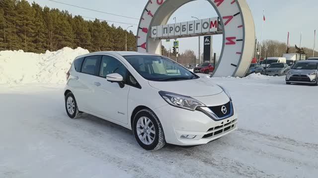 Nissan Note 1,2 л. Гибрид АКПП  (80 л.с.) 2018