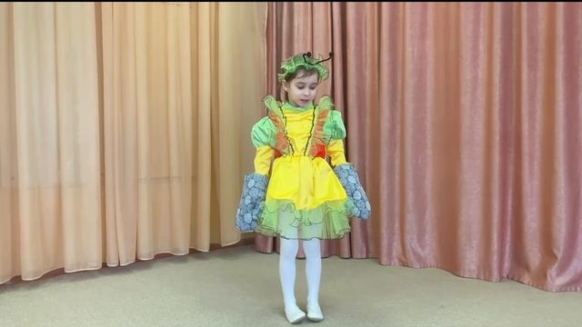Жалеева Аиша 
Басня И.А. Крылова "Стрекоза и муравей"