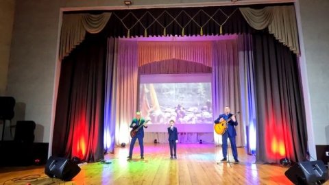 "Вперед, Россия!" - Владимир и Кирилл Австр, Владимир Конюхов