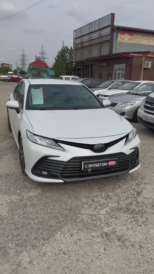 В продаже японский премиальный седан - Toyota Camry , 2021г.