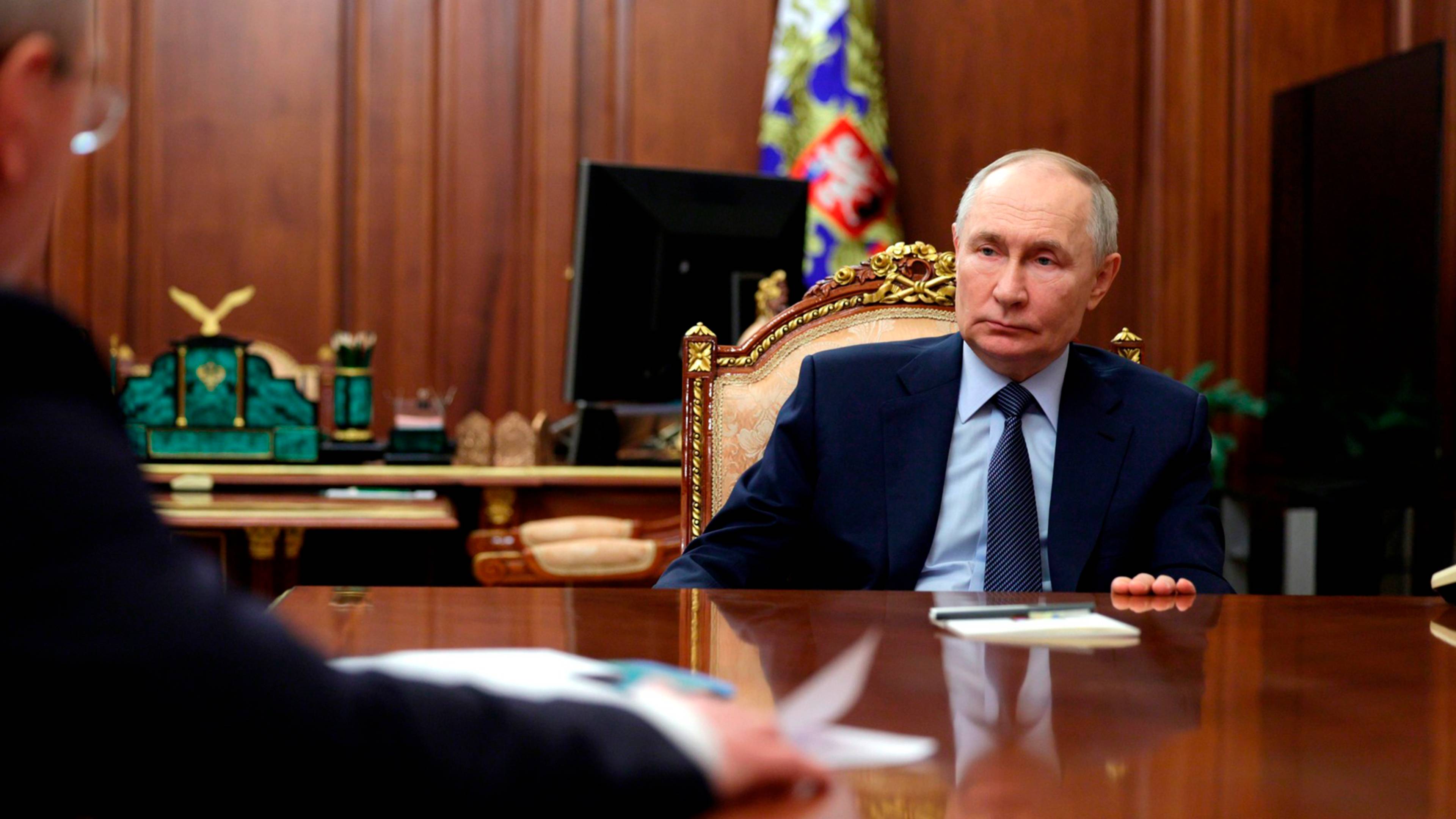 Путин обсудил с Шапшой социально-экономическое развитие Калужской области