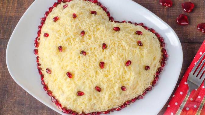 Сердечное угощение. САЛАТ "СЕРДЦЕ" С КУРИЦЕЙ, СВЁКЛОЙ И ЧЕРНОСЛИВОМ