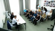 Пожилым югорчанам рассказали, как распознать дипфейк