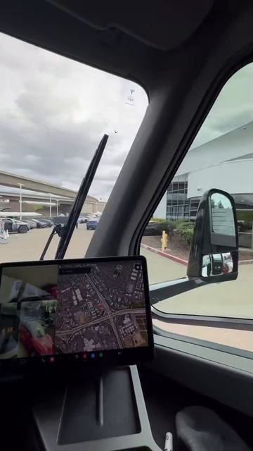 Tesla Semi: кабина электрогрузовика