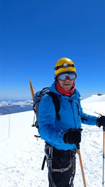 Вниз с Эльбруса 20240714_316