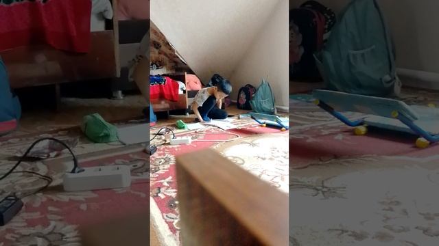 он обасрался