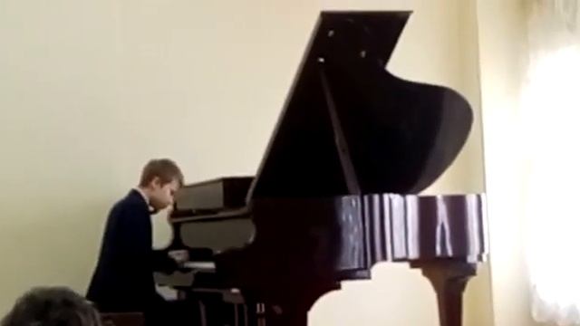 И.С.Бах Прелюдия с фугой, a-moll. Исп. Губарев Никита
